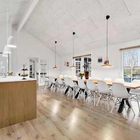 9 Bedroom Awesome In