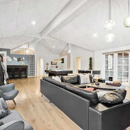 Дом отдыха 9 Bedroom Awesome In *